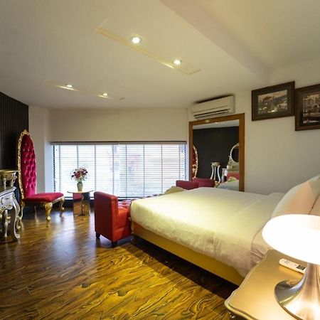 The White Hotel 8A Thai Van Lung TP. Hồ Chí Minh Ngoại thất bức ảnh